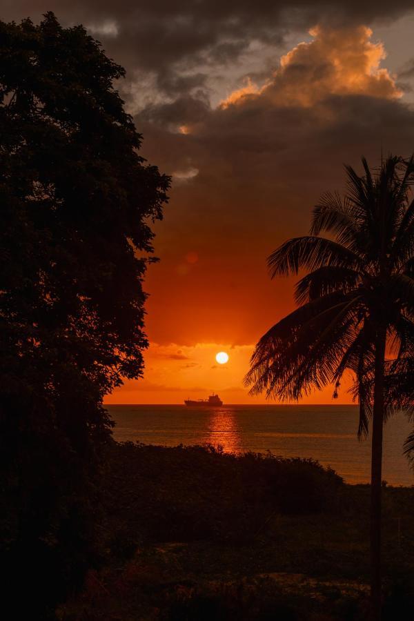 Stella Marris Beachfront Villa Pointe aux Sable エクステリア 写真