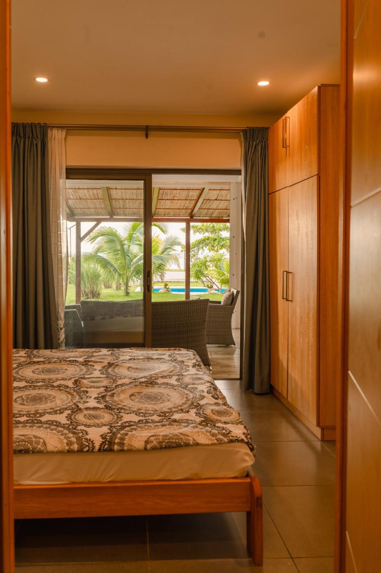 Stella Marris Beachfront Villa Pointe aux Sable エクステリア 写真