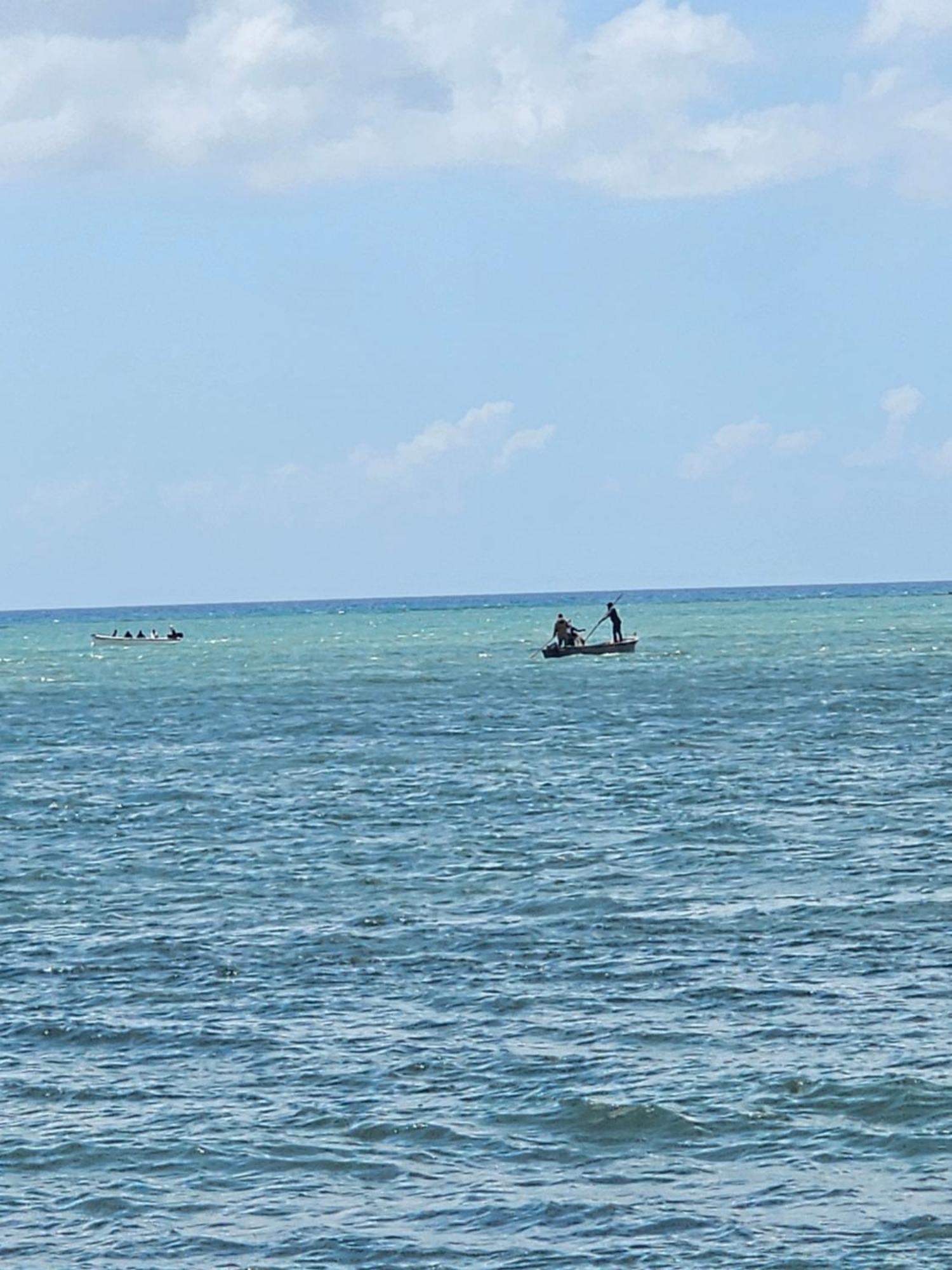 Stella Marris Beachfront Villa Pointe aux Sable エクステリア 写真